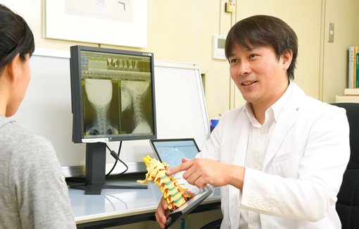院長 前野耕一郎 診療風景